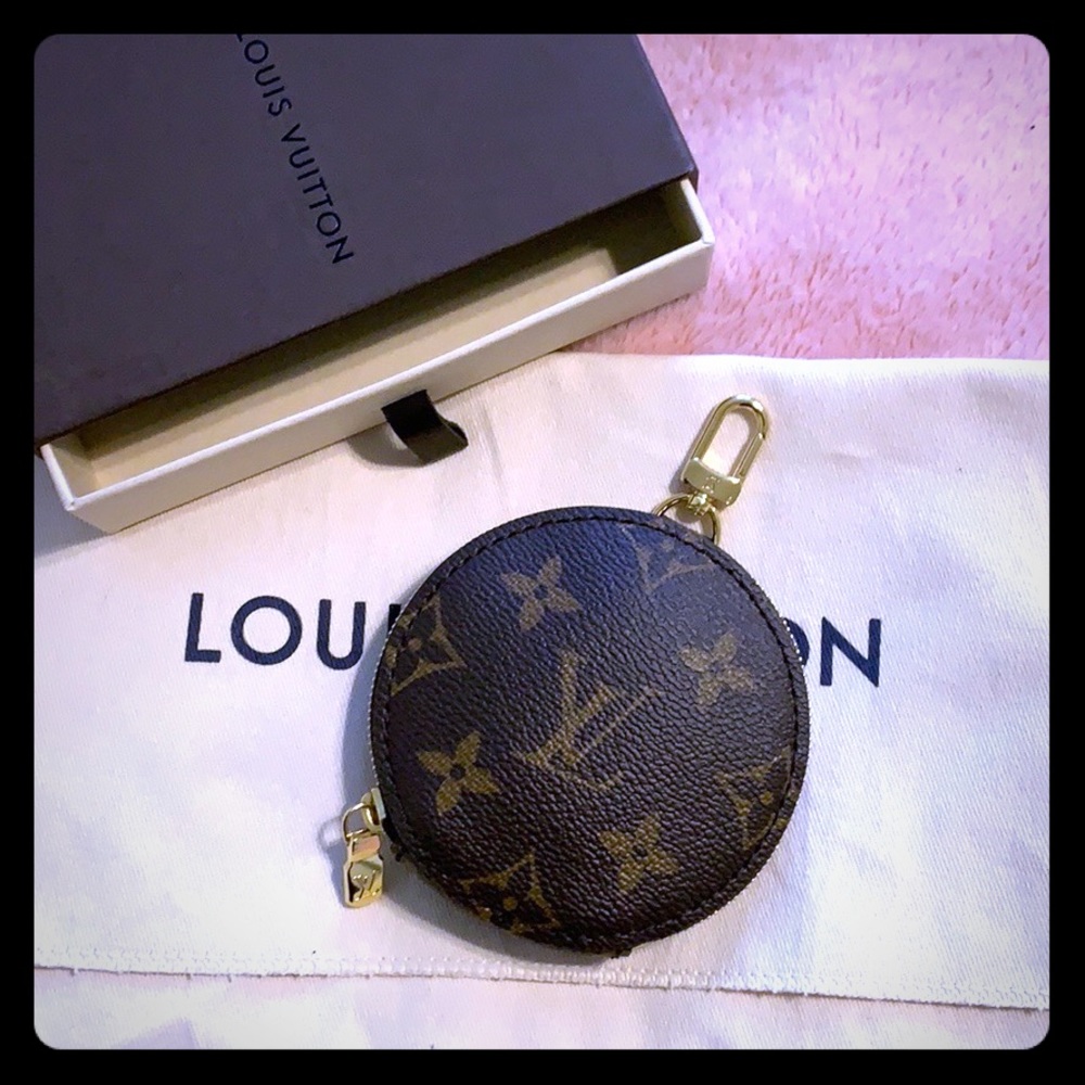 *SOLD*SOLD*SOLD* LV RoundCoin Multi accessories